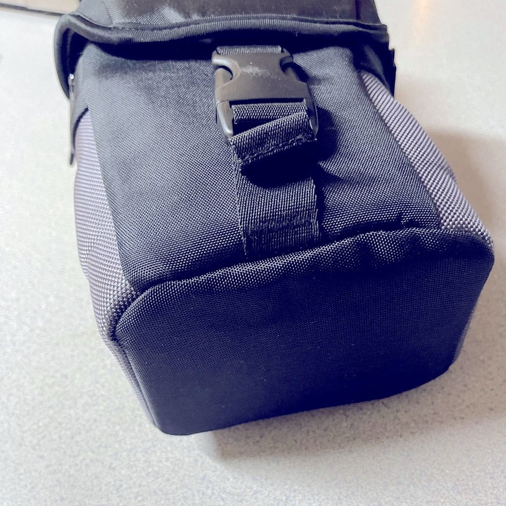 Black camera bag - Picture 7 of 10